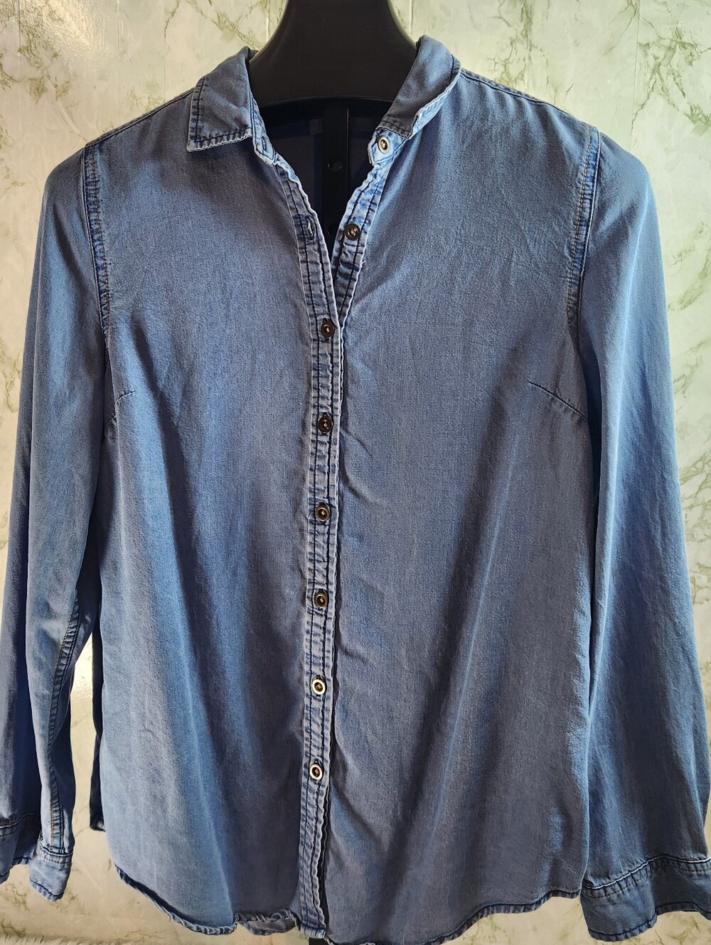 WYLD HART of California Denim Look Long Sleeve Button Down Shirt